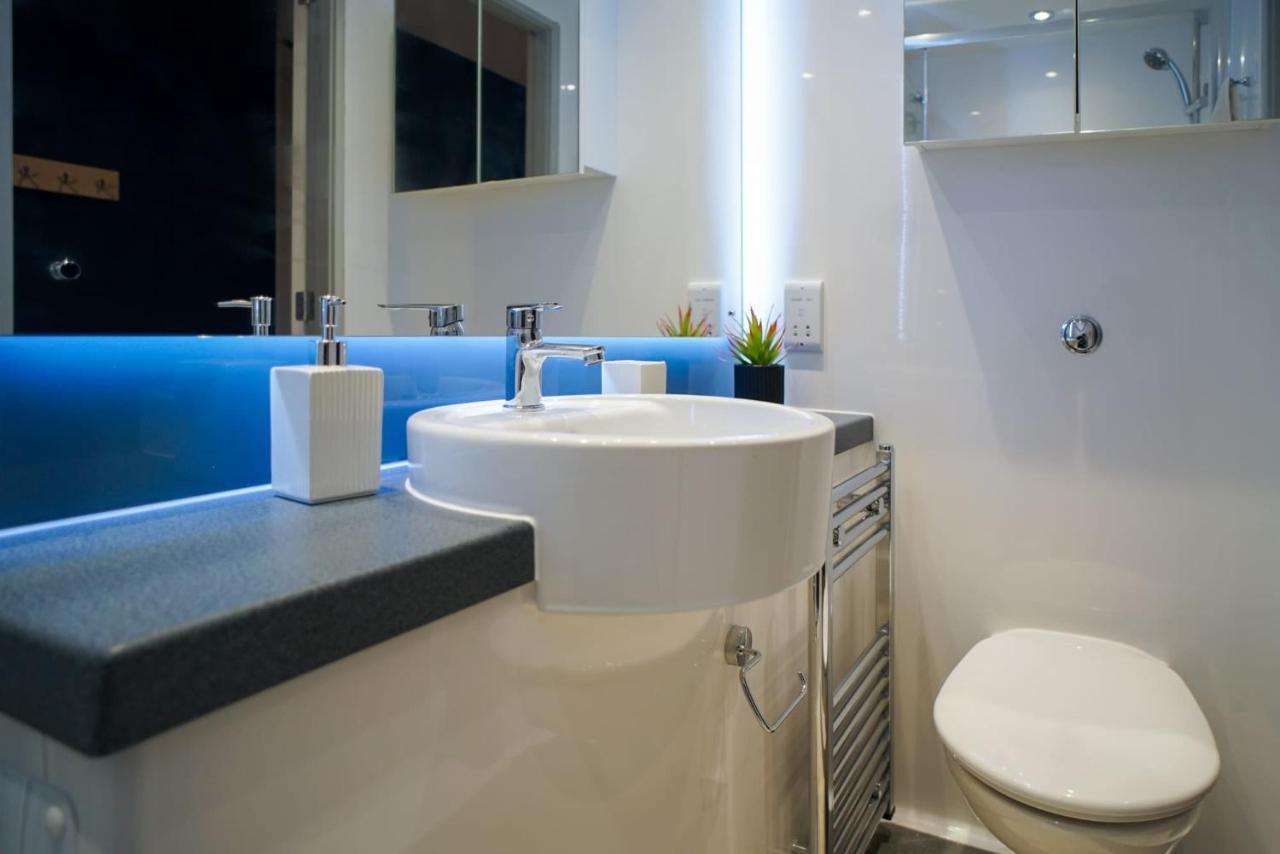 Bright Modern Studios And Private Bedrooms With Shared Kitchen At Straits Meadow Near Edinburgh City Centre 외부 사진