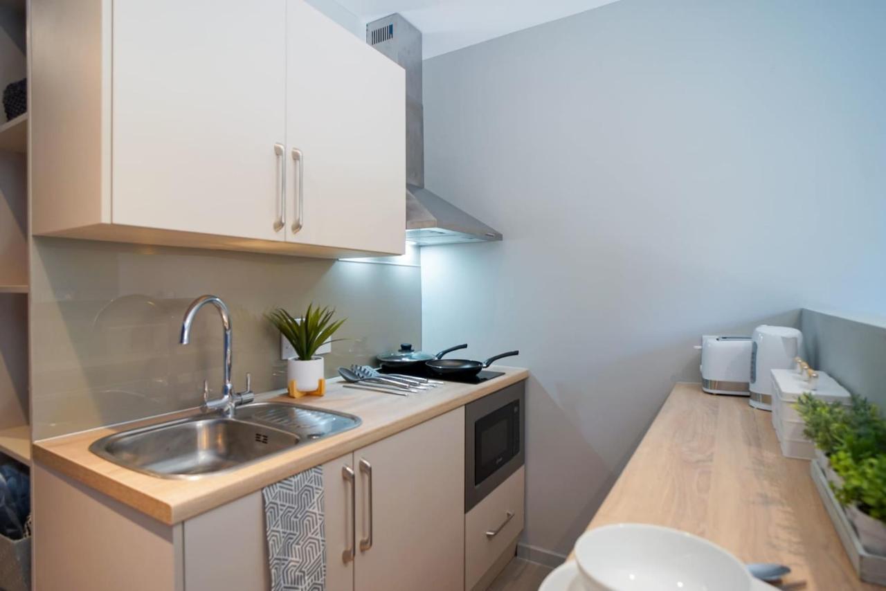 Bright Modern Studios And Private Bedrooms With Shared Kitchen At Straits Meadow Near Edinburgh City Centre 외부 사진